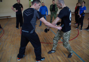 galeria_009_obrona_przed_nozem_act_i_sambo_systema_18_lutego_2017_019